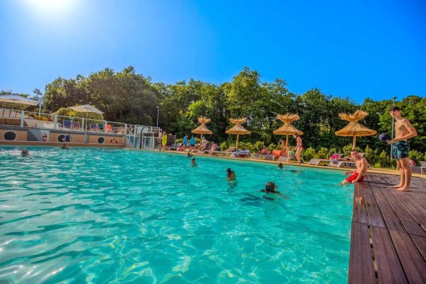 Vacances en plein air au pays basque : détente et aventures